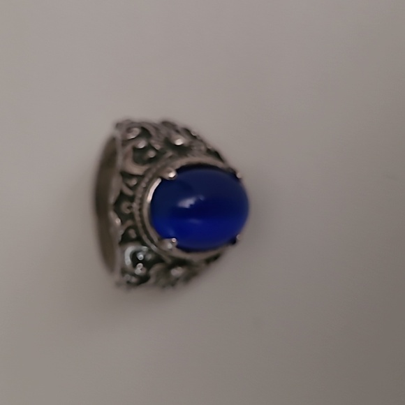Ring - Picture 6 of 7